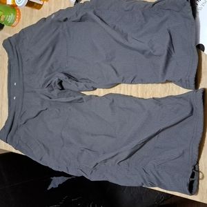 Lululemon Studio Crops Size 6 Charcoal Grey  - pls see description